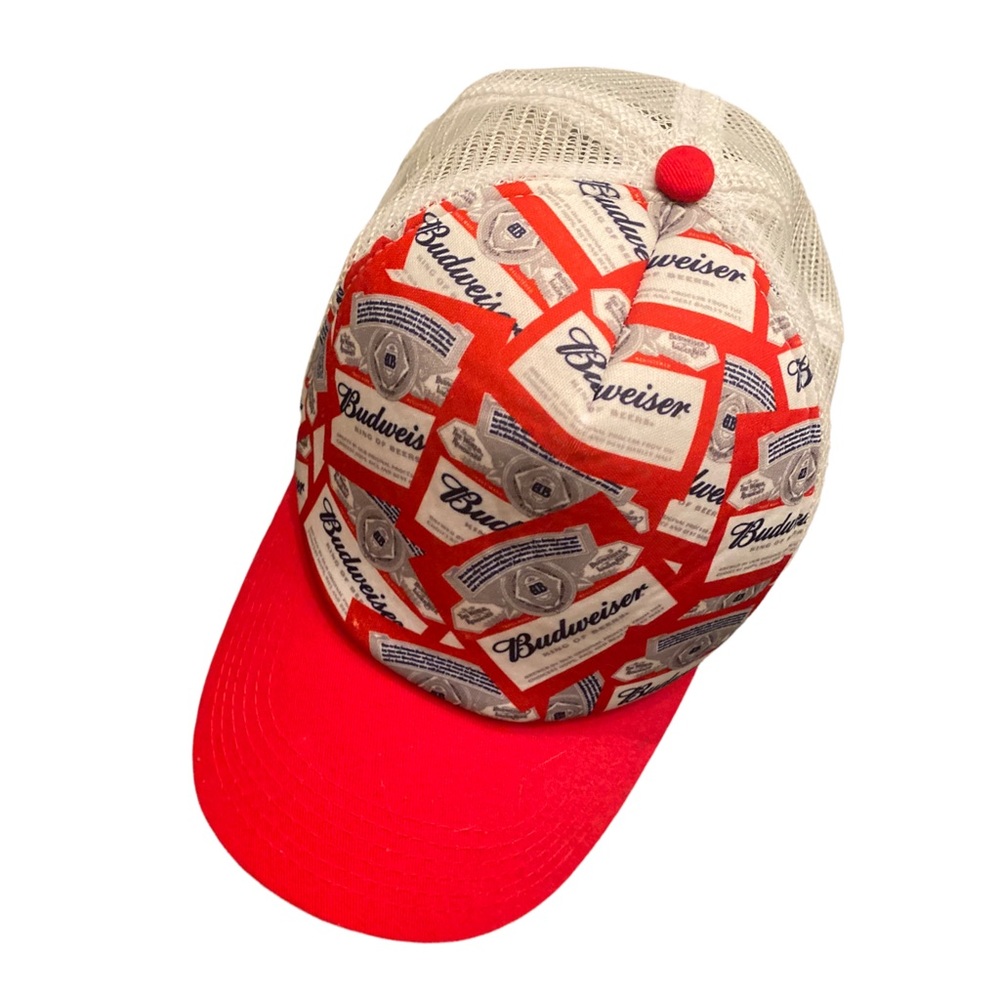 NWOT BUDWEISER TRUCKER HAT, MESH BACK, ALL OVER FRONT BUDWEISER PRINT, SNAP-BACK